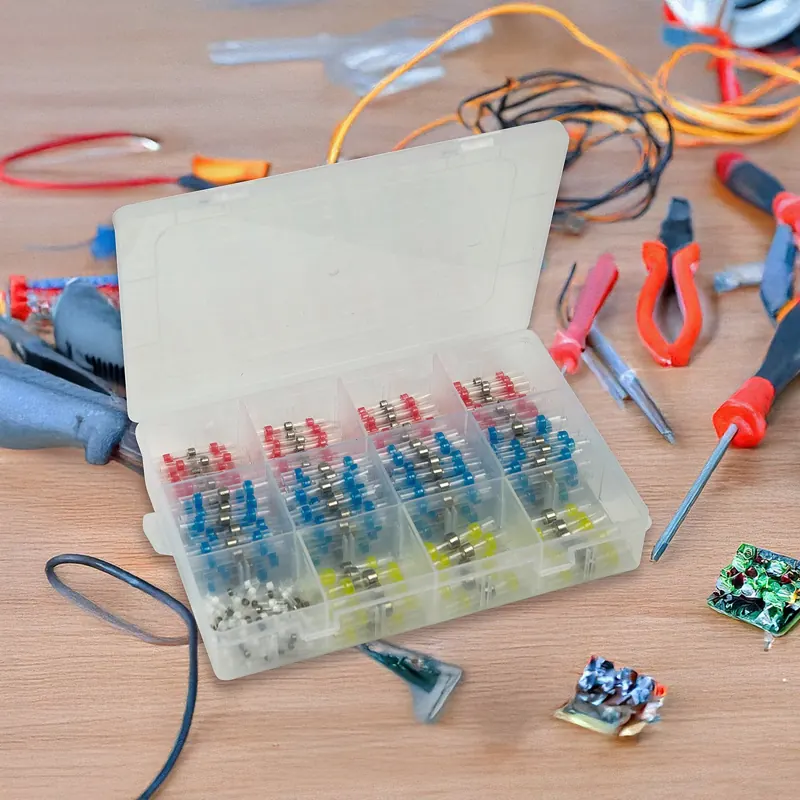 Heat shrink solder connectors (250)