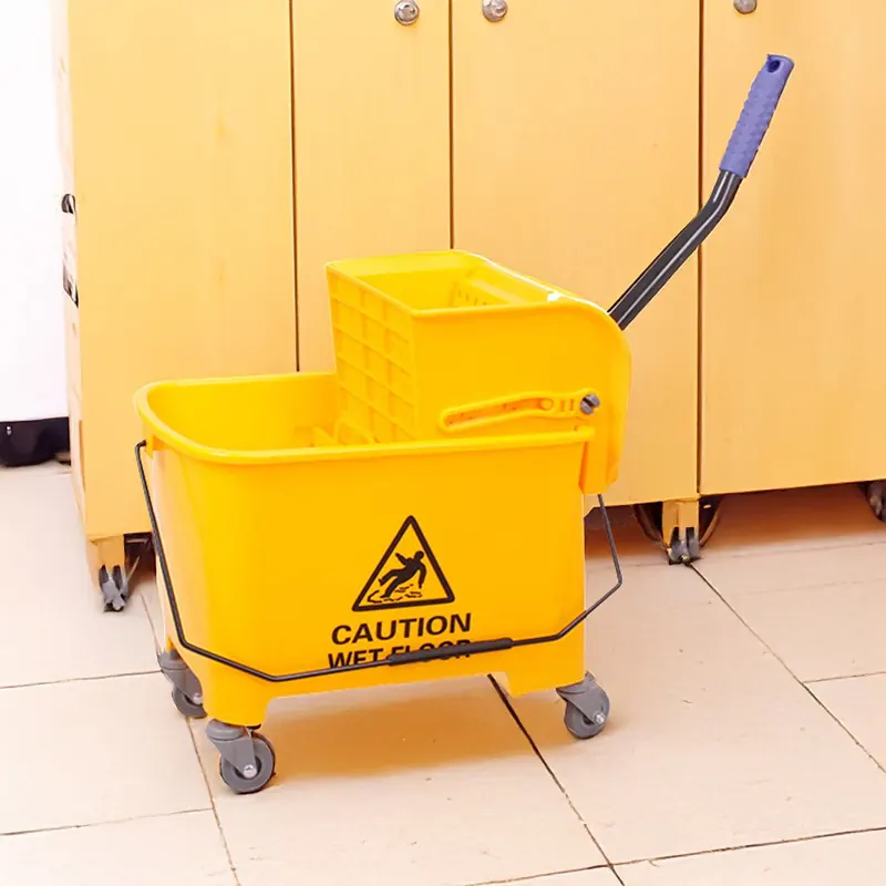 Mop bucket with wringer 20L